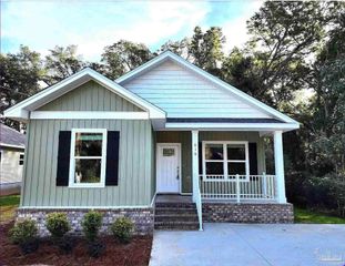 618 Rentz Ave, Pensacola, FL 32507