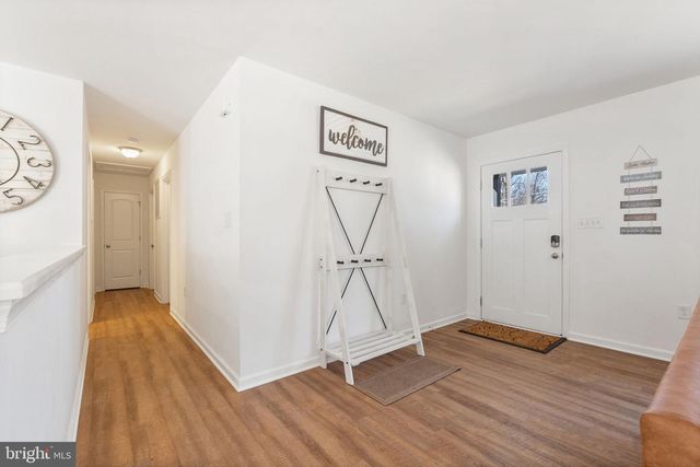 1442 JOHNNYCAKE LN, Harpers Ferry, WV 25425