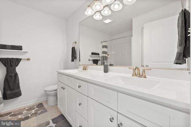 1442 JOHNNYCAKE LN, Harpers Ferry, WV 25425