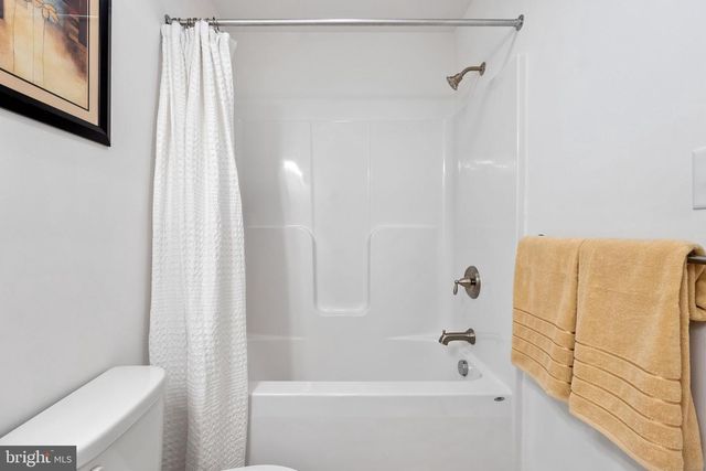 1442 JOHNNYCAKE LN, Harpers Ferry, WV 25425