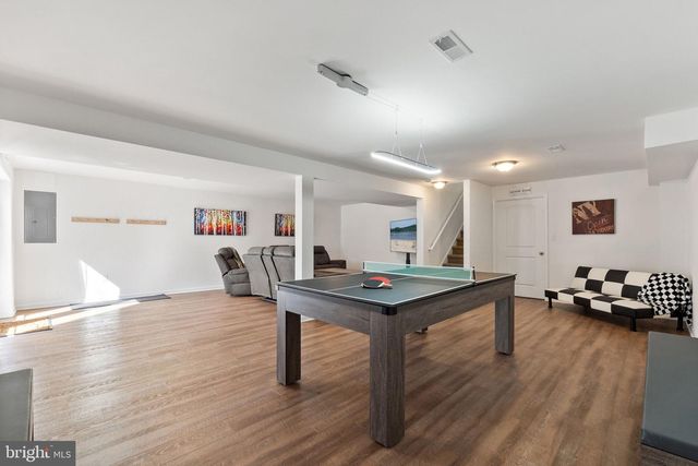 1442 JOHNNYCAKE LN, Harpers Ferry, WV 25425