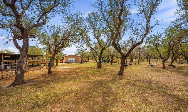 9667 CR 628, Sinton, TX 78387