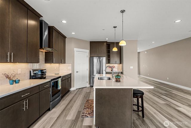 985 Spring Mountain Drive, Wenatchee, WA 98801