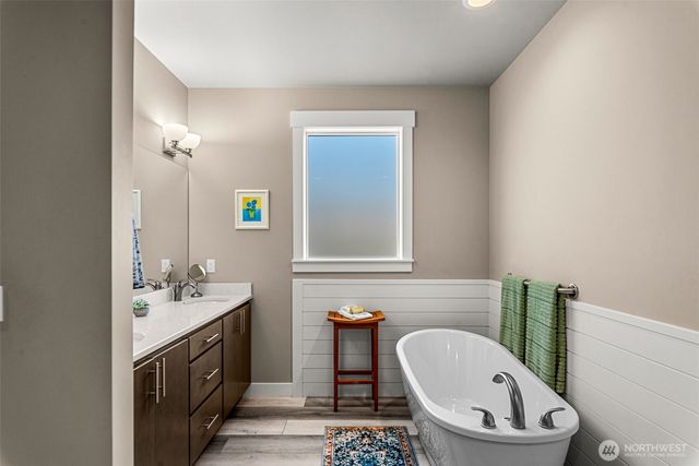 985 Spring Mountain Drive, Wenatchee, WA 98801