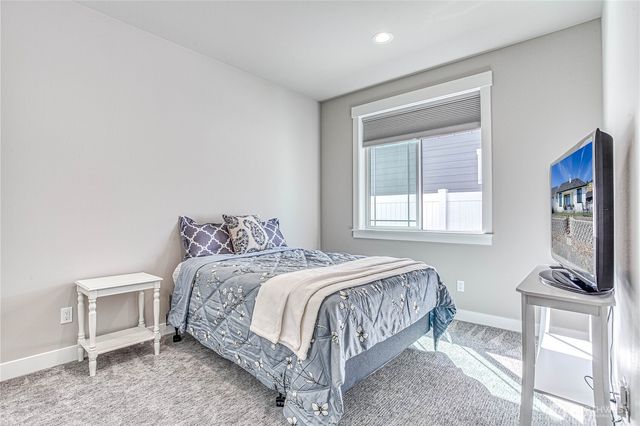 985 Spring Mountain Drive, Wenatchee, WA 98801