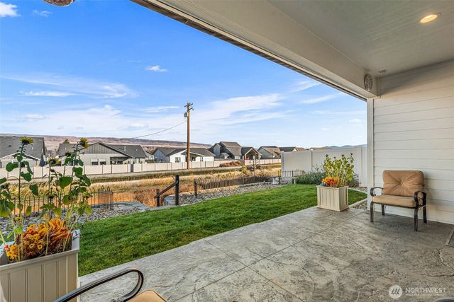 985 Spring Mountain Drive, Wenatchee, WA 98801