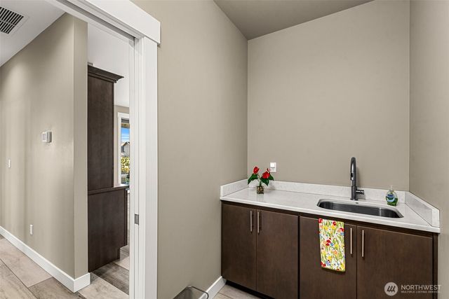 985 Spring Mountain Drive, Wenatchee, WA 98801