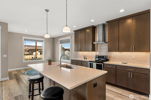 985 Spring Mountain Drive, Wenatchee, WA 98801