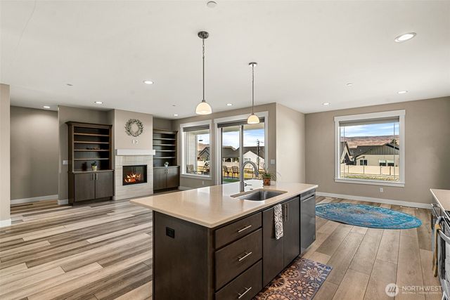 985 Spring Mountain Drive, Wenatchee, WA 98801