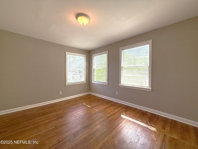 2925 OAK Street, Jacksonville, FL 32205