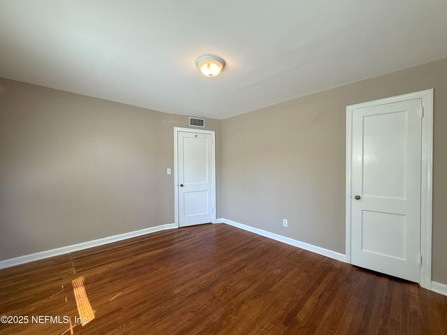 2925 OAK Street, Jacksonville, FL 32205
