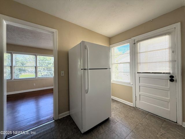 2925 OAK Street, Jacksonville, FL 32205