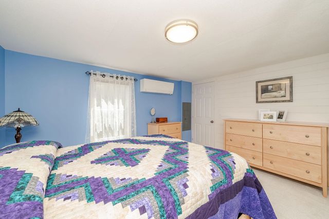 27 Ithica Lane, Newmarket, NH 03857