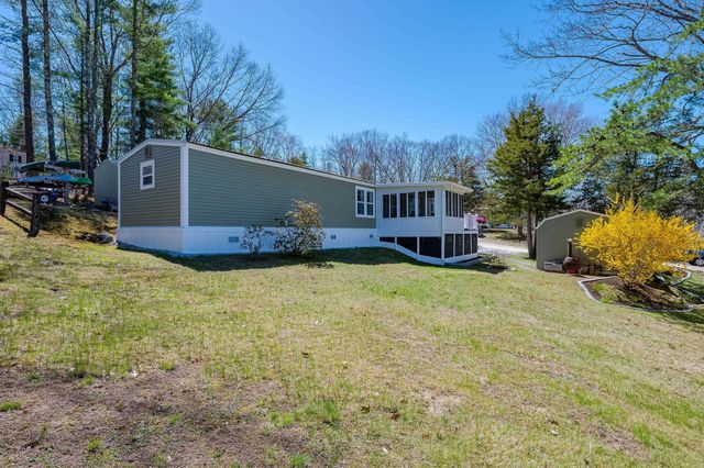 27 Ithica Lane, Newmarket, NH 03857