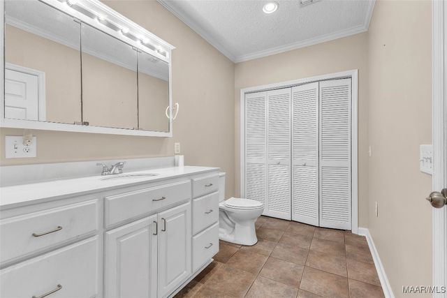 813 Lake Region Circle, Wetumpka, AL 36092