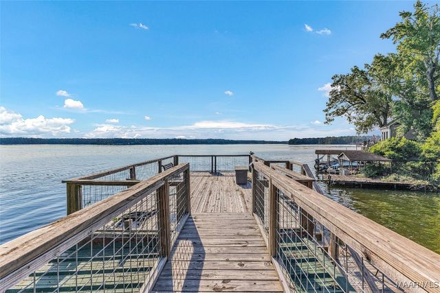 813 Lake Region Circle, Wetumpka, AL 36092
