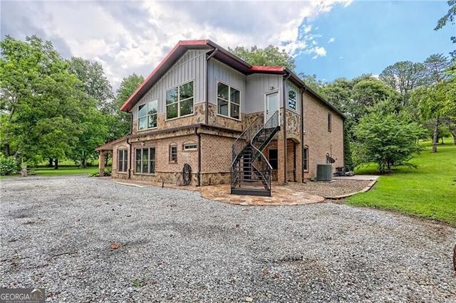 1422 Wolffork Road, Rabun Gap, GA 30568