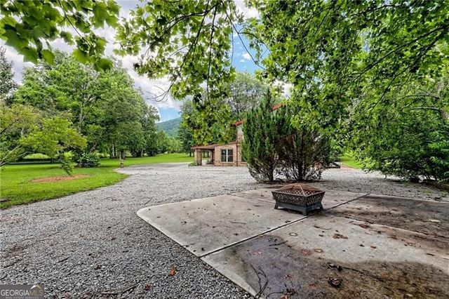 1422 Wolffork Road, Rabun Gap, GA 30568