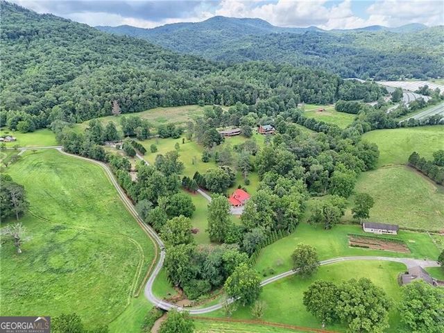 1422 Wolffork Road, Rabun Gap, GA 30568