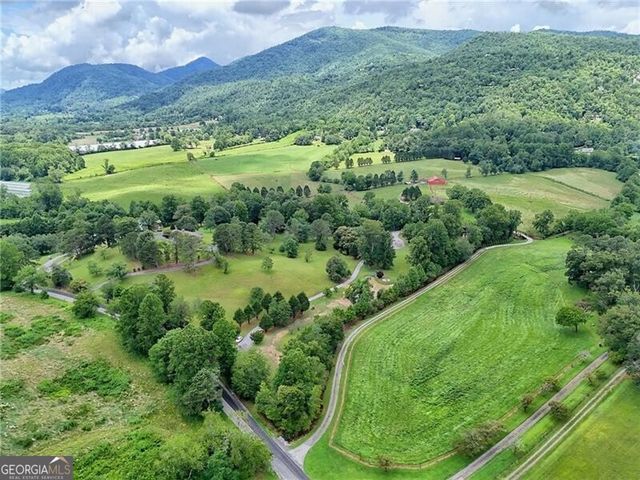 1422 Wolffork Road, Rabun Gap, GA 30568