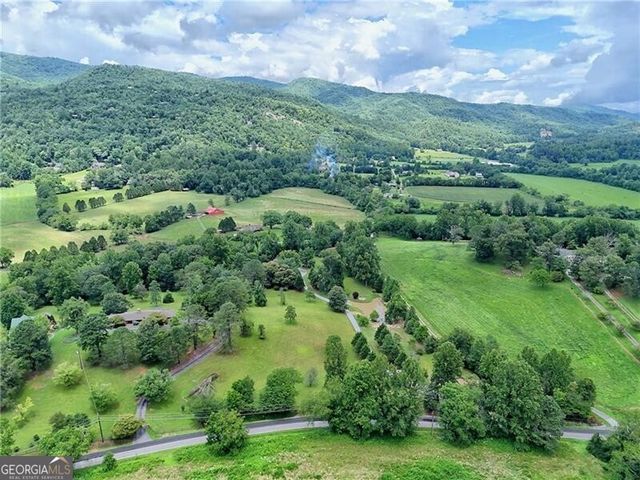 1422 Wolffork Road, Rabun Gap, GA 30568
