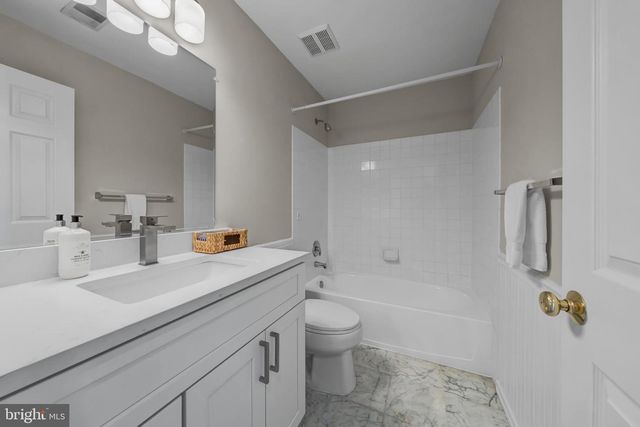 43788 VIRGINIA MANOR TER, Ashburn, VA 20148