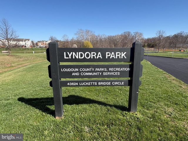 43788 VIRGINIA MANOR TER, Ashburn, VA 20148