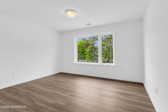 389 Southern Boulevard, Bayville, NJ 08721