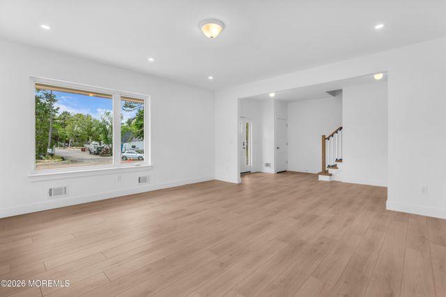 389 Southern Boulevard, Bayville, NJ 08721