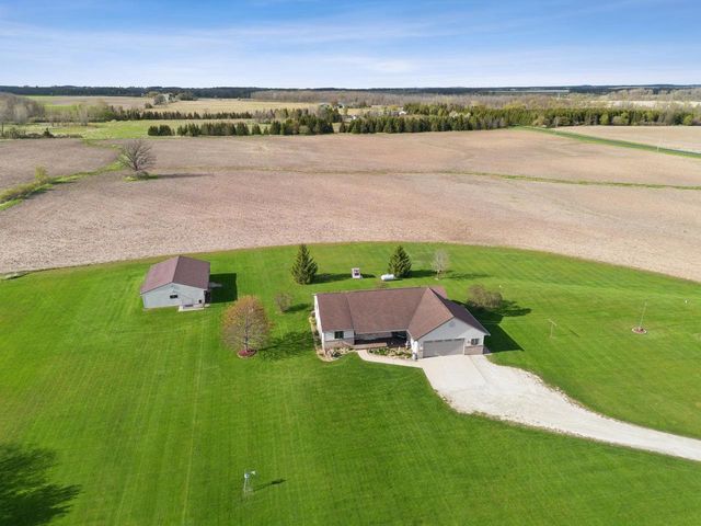 W2150 CROSSTOWN ROAD, Hilbert, WI 54129