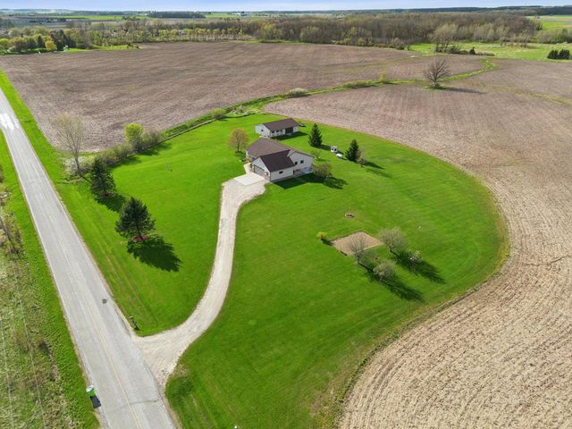 W2150 CROSSTOWN ROAD, Hilbert, WI 54129