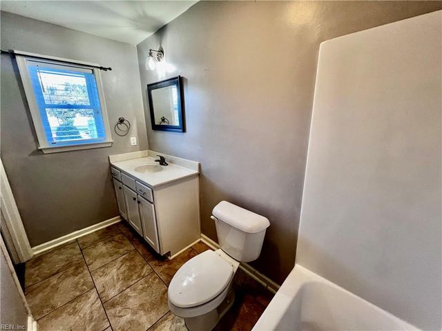5804 Miss Coral CT, Virginia Beach, VA 23462