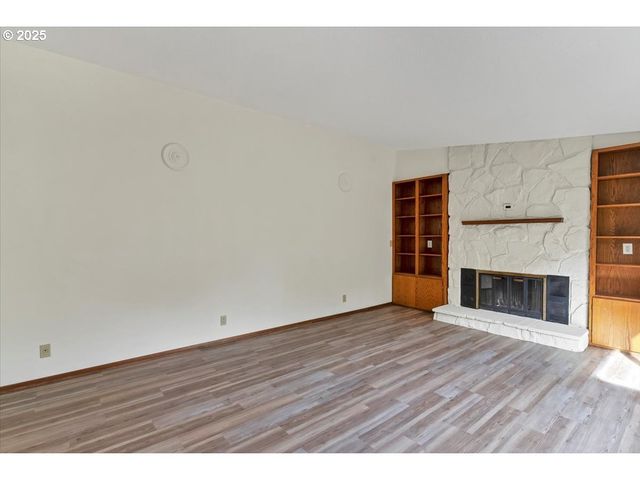 2520 S CRESTLINE Dr, Waldport, OR 97394