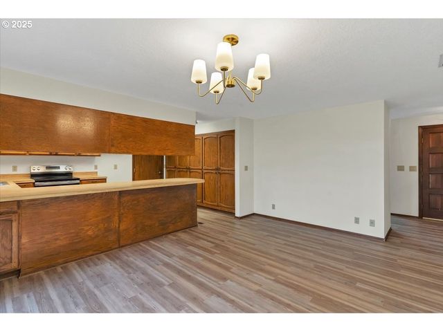 2520 S CRESTLINE Dr, Waldport, OR 97394