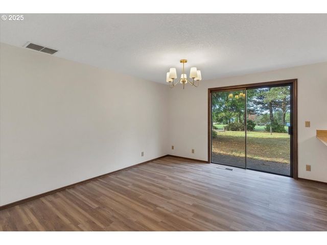 2520 S CRESTLINE Dr, Waldport, OR 97394