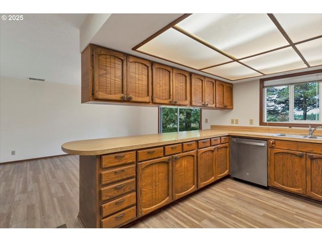 2520 S CRESTLINE Dr, Waldport, OR 97394