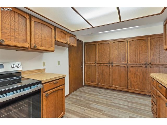 2520 S CRESTLINE Dr, Waldport, OR 97394