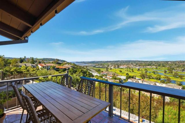 2414 Sacada Circle A, Carlsbad, CA 92009