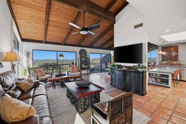 2414 Sacada Circle A, Carlsbad, CA 92009