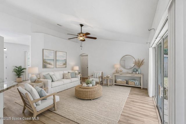 152 Greenbrier Avenue NW, Palm Bay, FL 32907