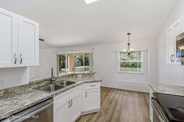152 Greenbrier Avenue NW, Palm Bay, FL 32907
