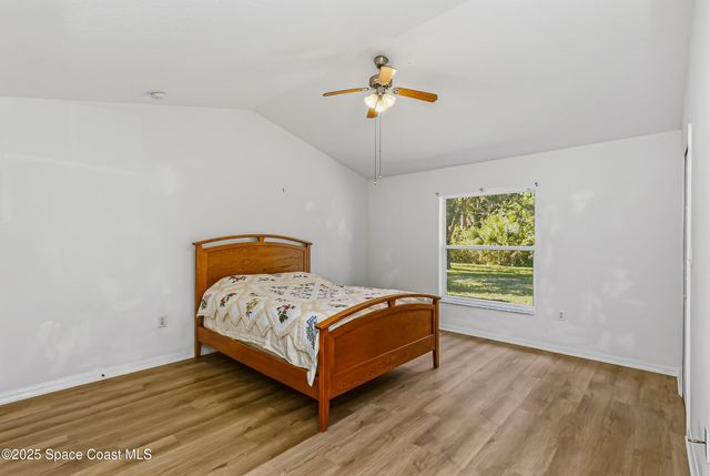 152 Greenbrier Avenue NW, Palm Bay, FL 32907