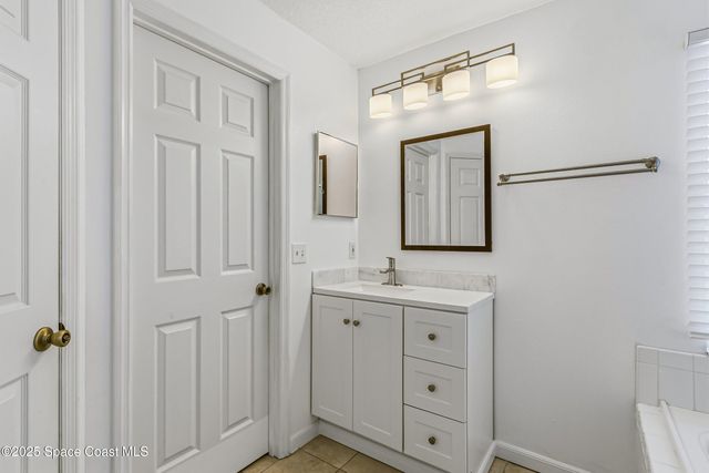 152 Greenbrier Avenue NW, Palm Bay, FL 32907