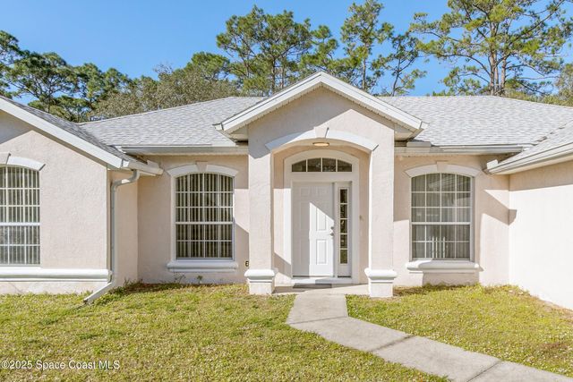 152 Greenbrier Avenue NW, Palm Bay, FL 32907
