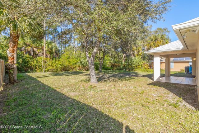 152 Greenbrier Avenue NW, Palm Bay, FL 32907