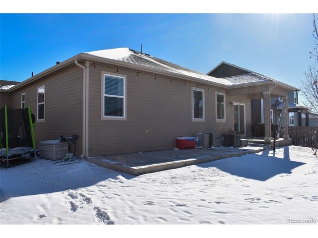 910 Pierson Ct, Windsor, CO 80550
