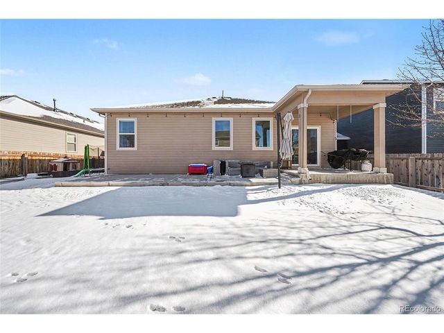910 Pierson Ct, Windsor, CO 80550