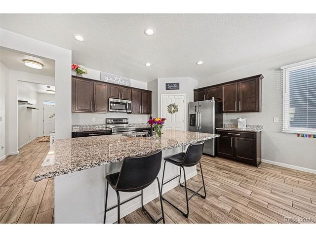 910 Pierson Ct, Windsor, CO 80550