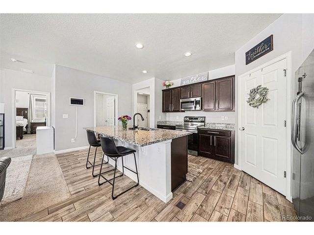 910 Pierson Ct, Windsor, CO 80550