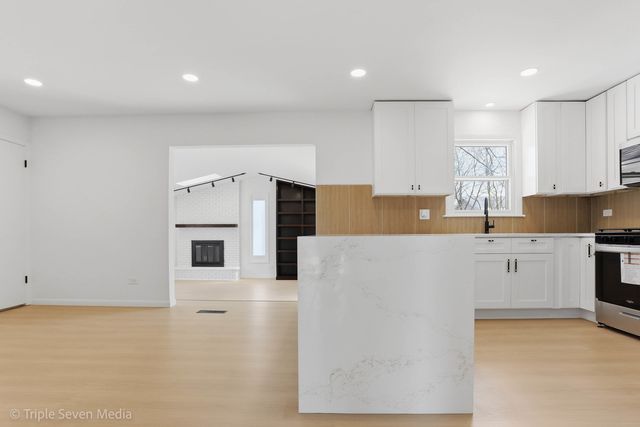 22509 Mission Drive, Richton Park, IL 60471